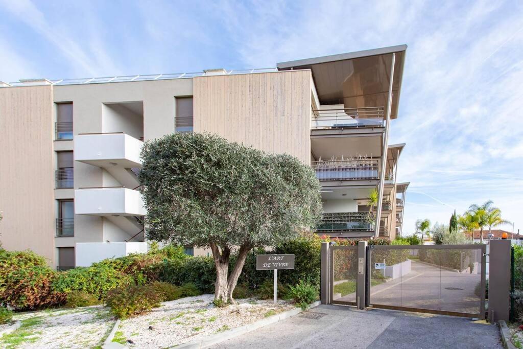 A7- 2 Bdr Sea & Mountain View - Ac, Parking, Pool & Terrace Apartment Антиб Екстериор снимка