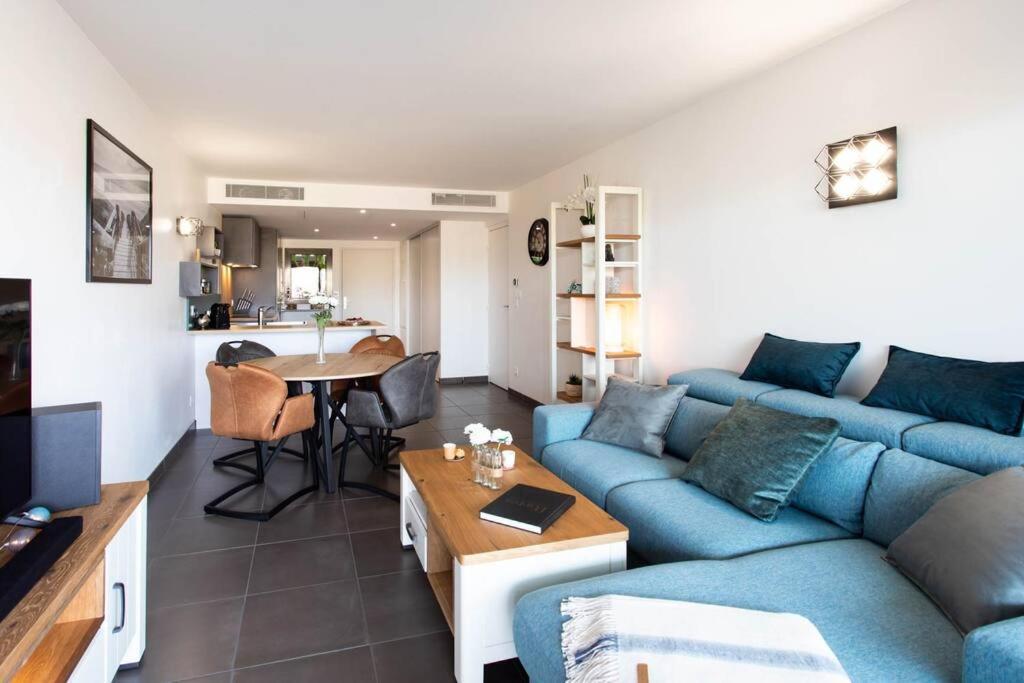 A7- 2 Bdr Sea & Mountain View - Ac, Parking, Pool & Terrace Apartment Антиб Екстериор снимка
